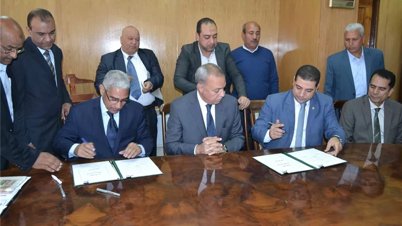 بروتوكول بين جامعة جنوب الوادى والهيئة العامة لمحو الأمية