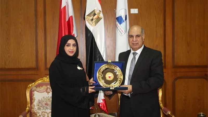 وفد من السفارة البحرينية في جامعة كفر الشيخ