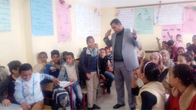 مدير تعليم الخانكة يوجه التعليم الابتدائي بمتابعة مدرسة سسل