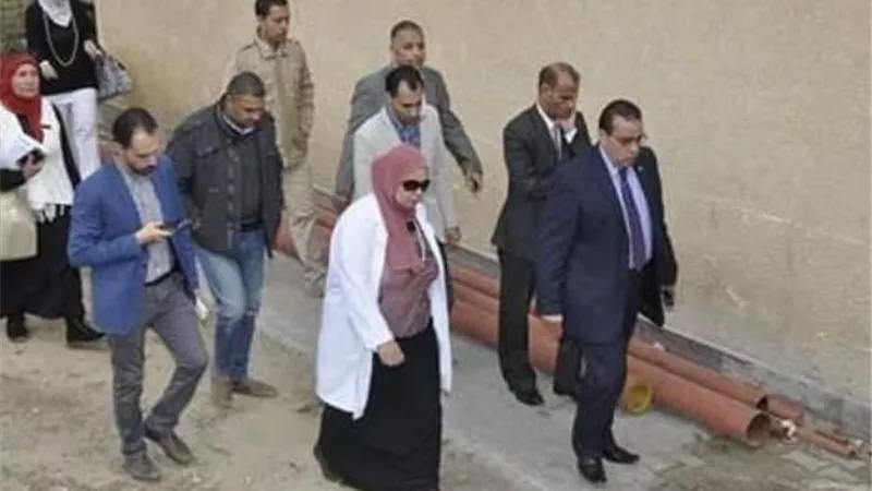 رئيس جامعة القناة يتفقد تجهيزات العناية المركزة الجديدة