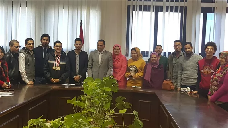 مجلس طلابى لمناقشة مقترحات التطوير بجامعة دمنهور