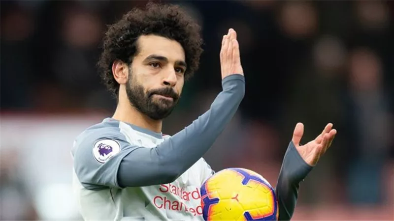 صلاح يقود هجوم ليفربول أمام نابولي