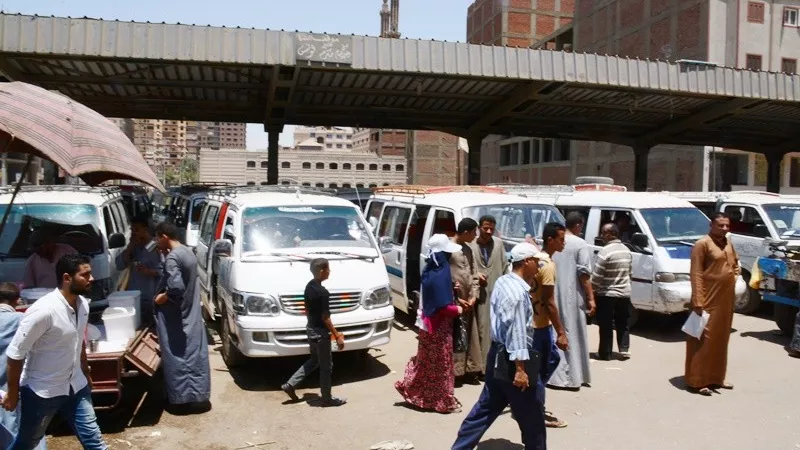ضبط سائقين تفرغا لسرقة الركاب فى مواقف سوهاج