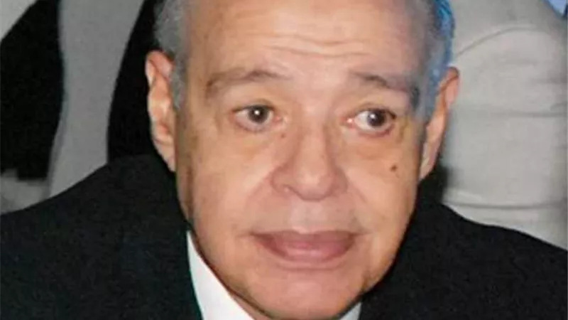 جثمان ابراهيم سعدة يصل الى مقر مؤسسة الأخبار