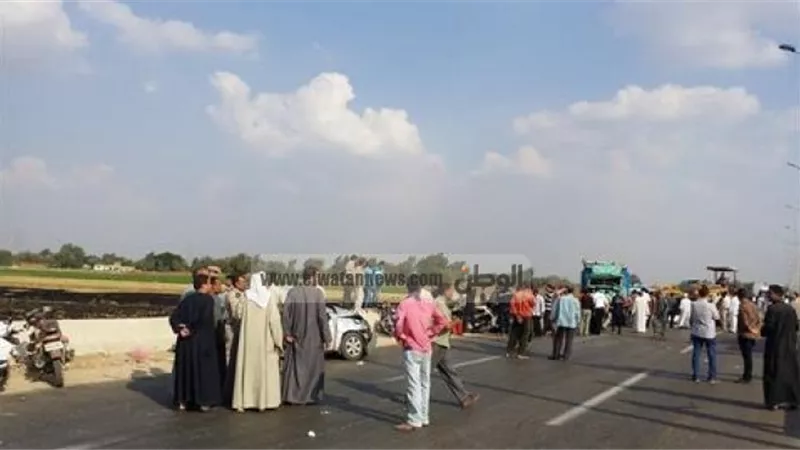 مصرع سيده وأصابه خمسه فى تصادم بصحراوى بنى سويف