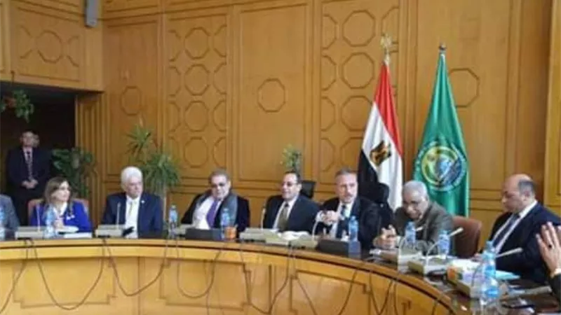 بعثة البنك الدولي تناقش فرص الاستثمار بمنطقة القناة و سيناء