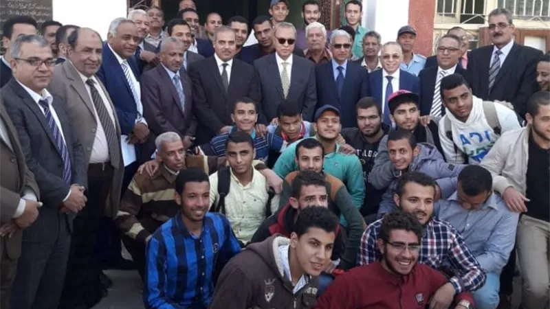 رئيس جامعة الازهر يحذر طلاب هندسة قنا من الانسياق وراء الشائعات