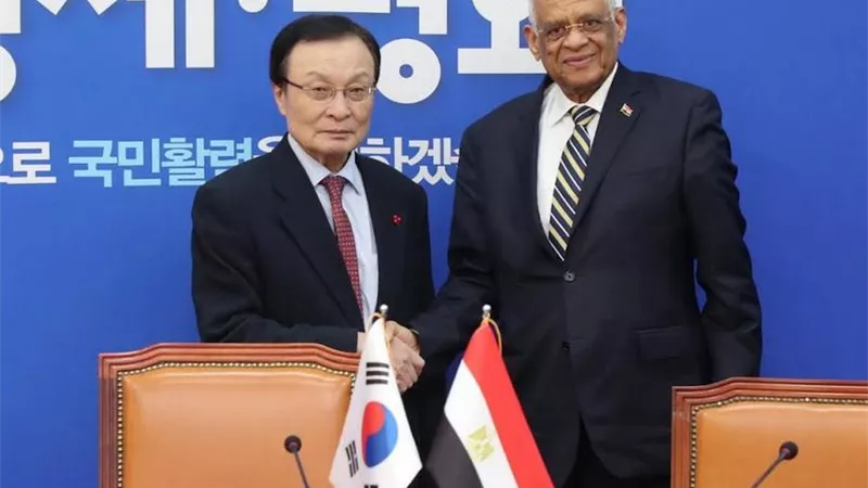 عبدالعال يلتقي رئيس وزراء كوريا الجنوبية وعدد من المسئولين
