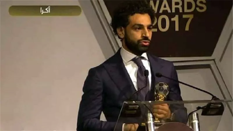 تتويج محمد صلاح بجائزة أفضل لاعب في إفريقيا