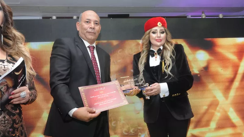 جازولي تكرم الاطباء بعد الكشف المجانى على الف مريض.. صور