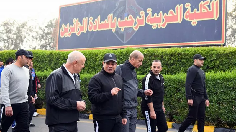 راضي: الرئيس زار الكلية الحربية فجرا والتقى طلبة الكلية.. صور