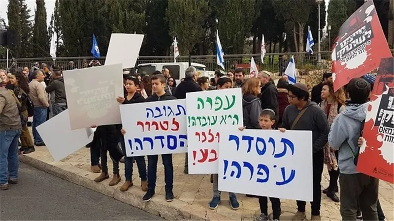 وزراء اسرائيليون يتظاهرون ضد نتنياهو اعتراضا على سياسة الحكومة