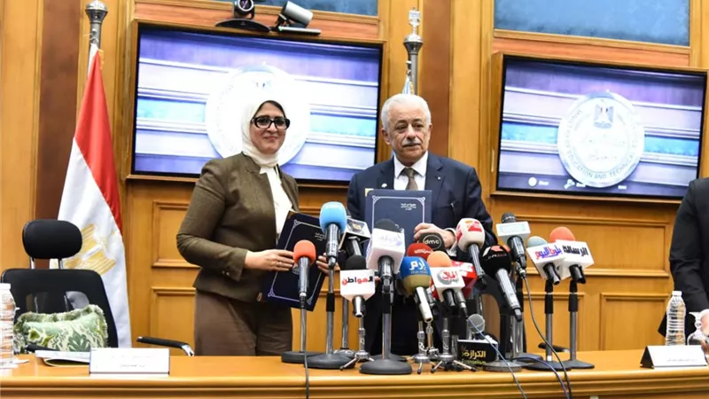 وزيرا الصحة والتعليم يطلقان حملة 