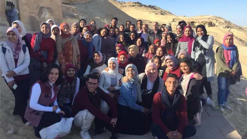 محافظة أسيوط تواصل تنظيم الندوات والرحلات لطلاب جامعة أسيوط ..صور
