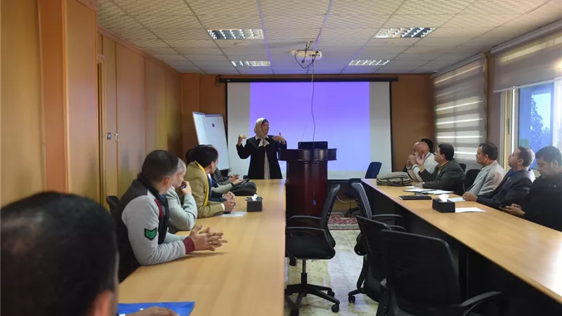 جامعة السادات تنظم لجنة قياس معدلات اداء العاملين