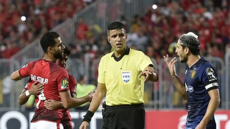 الاتحاد الجزائرى يفجر مفاجآة جديدة بشأن حكم النهائى الافريقى