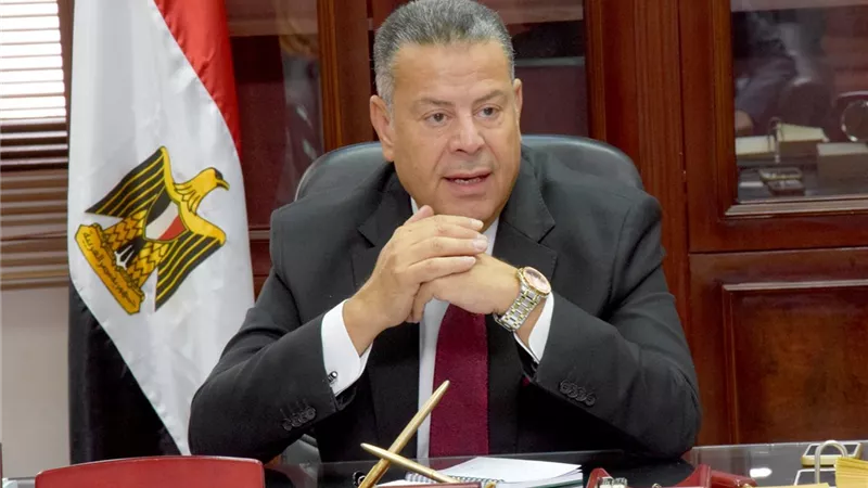 محافظ بني سويف يتابع معدلات الإستجابة لشكاوى المواطنين