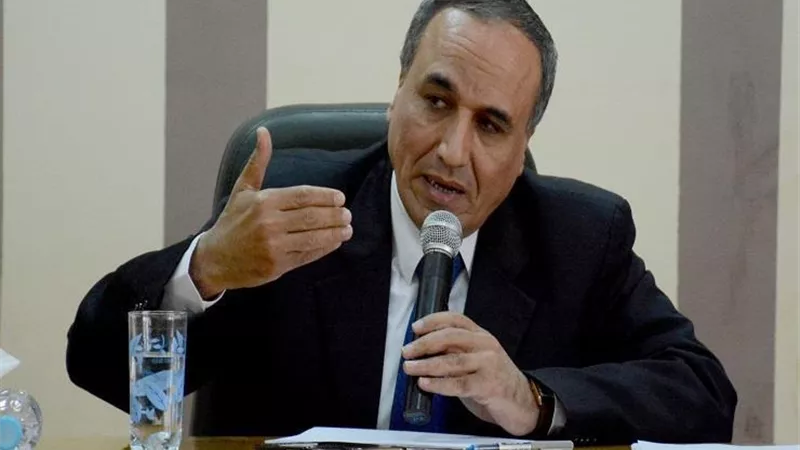 سلامة يتلقي اتصالآ من نقيب الصيادلة.. ويؤكد سنعاقب المتورطين