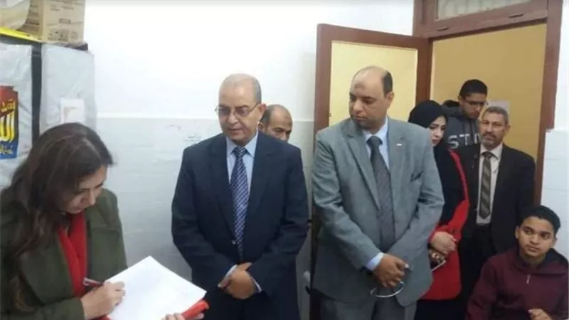 مندوبة منظمة الصحة العالمية فى جولة بمدارس بورسعيد
