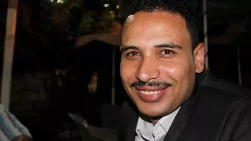كان الصمت مخيفا
