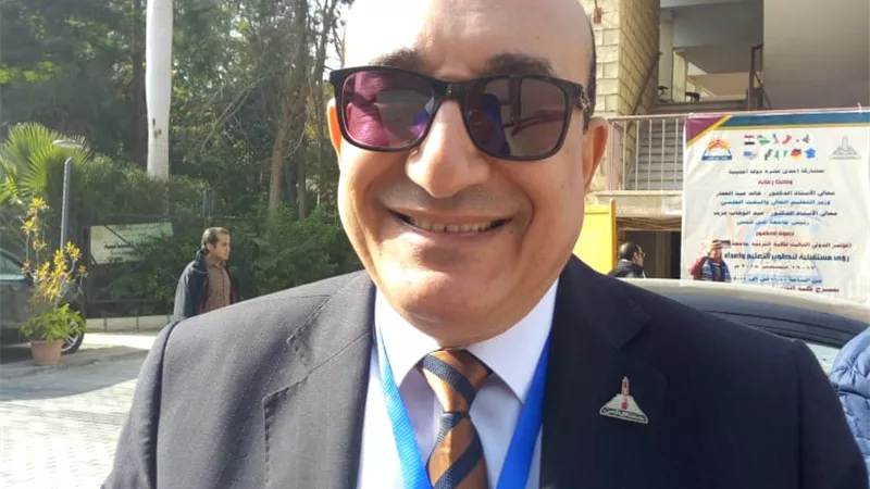 د.ماجد أبو العينين ..كلية التربية تسعى لتخريج معلمين متميزين قادرين على المنافسة في سوق العمل العالمى