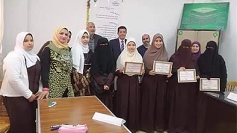 فتيات عمر بن عبد العزيز أوائل الطلبة في أ زهرية الإسماعيلية