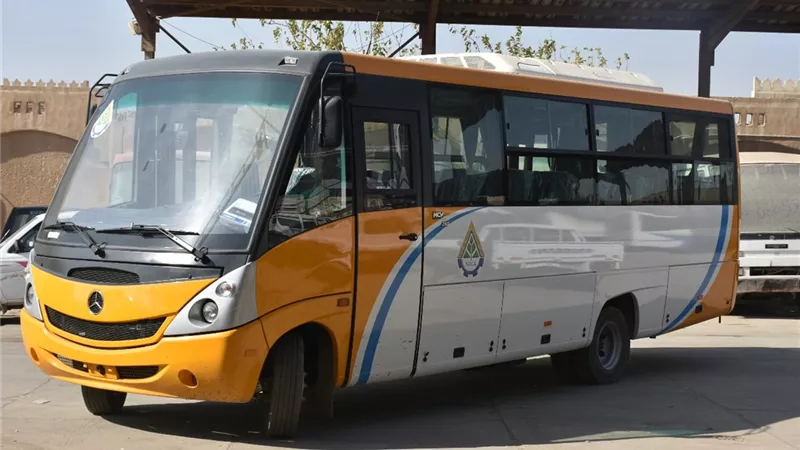 بالصور 20 أتوبيسا مكيفا للعمل بمنظومة النقل الداخلى بالقاهرة الجديدة