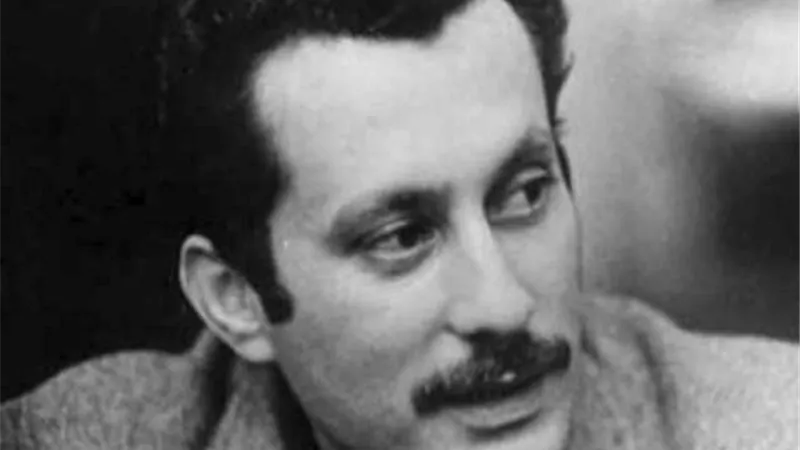 الحكومة الاسرئيلية تزيل النصب التذكارى للإديب الفلسطينى كنفانى