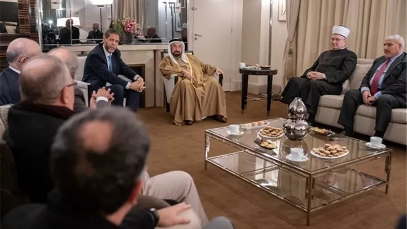 حاكم الشارقة يعلن من باريس تأسيس 