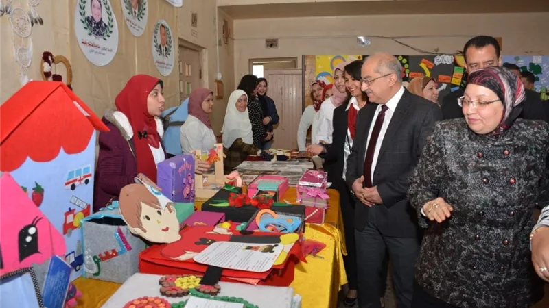 رئيس جامعة أسيوط يشارك فى حفل ختام الأنشطة الطلابية بكلية رياض أطفال