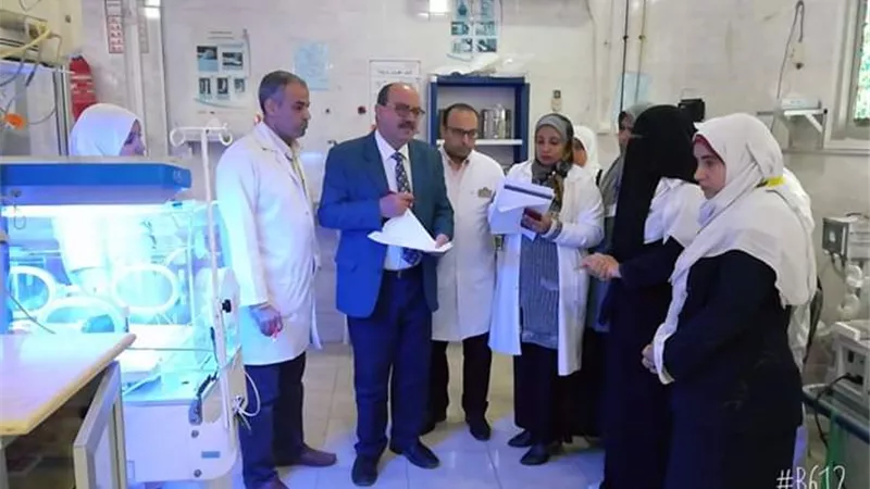 وكيل وزارة صحة الشرقية يحول 9 أطباء للتحقيق لتغيبهم عن العمل