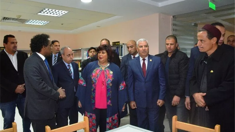 وزيرة الثقافة و محافظ مطروح يفتتحان مؤتمر أدباء مصر بمطروح