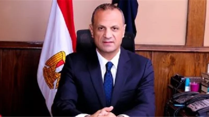 ضبط 3 من عائلة واحدة بسوهاج لاتجارهم بالنقد الأجنبى