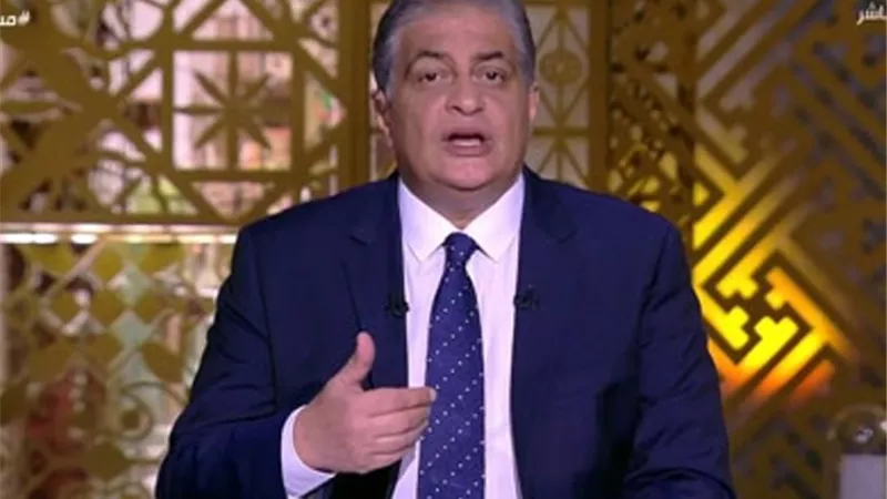 أسامة كمال يحرج رئيس جامعة كفر الشيخ علي الهواء (فيديو)