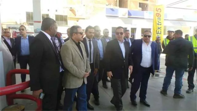 وزير البترول يستهل جولته فى أسوان بتفقد مستودع بترول أبو الريش