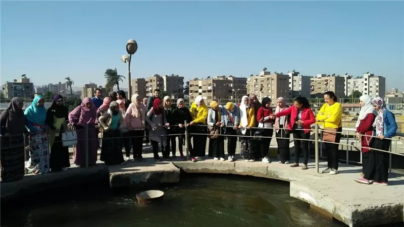 طب اسيوط يزور محطات مياه الشرب