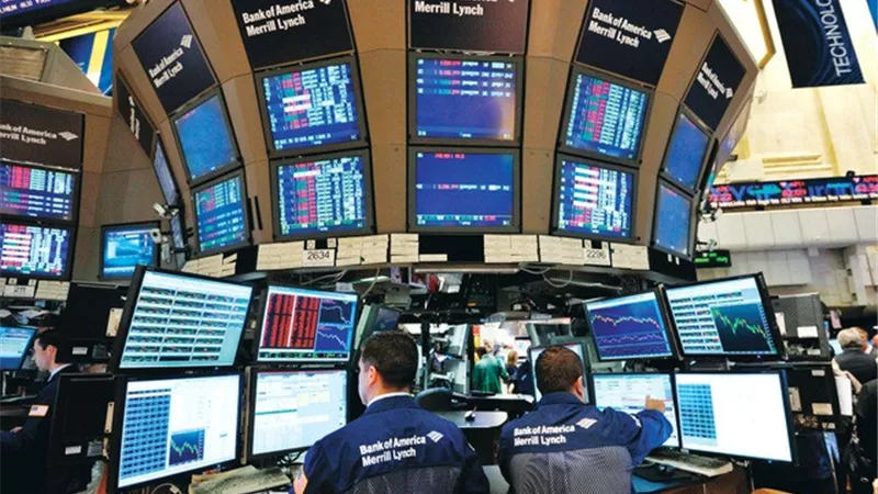 الأسهم الأمريكية تهبط بشدة في التعاملات المبكرة