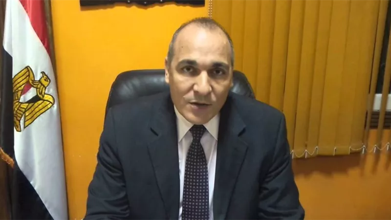 محمد عطية يعلن تعازية لأسرة الطالب المتوفى تحت انقاض عقار بالمرج