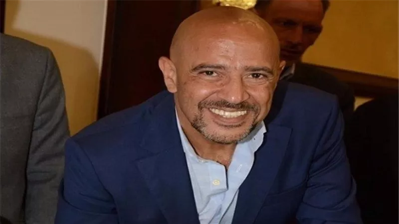 اشرف عبدالباقي يحتفل باليوم العالمي للهلال الاحمر بالقرية الفرعونية