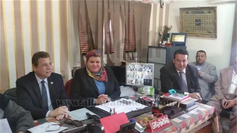 نائب السنطة يناقش المشاكل التعليمية بالدائرة