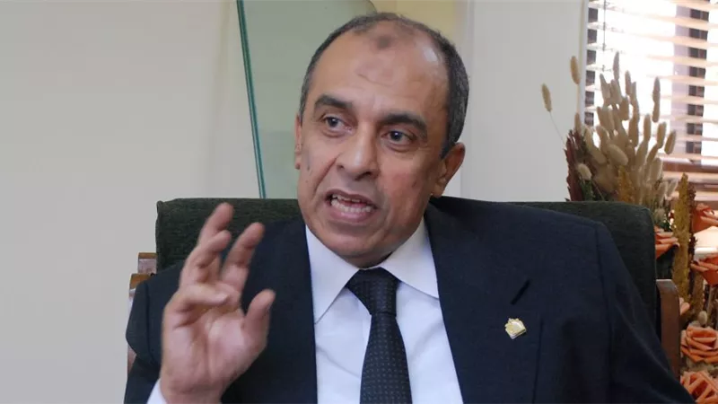 وزير الزراعة يفتتح محطة الطاقة الشمسية بكلابشة