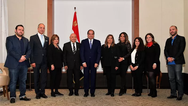 الرئيس السيسى يؤكد على أهمية الاستفادة من خبرات ومقترحات أبناء مصر فى الخارج