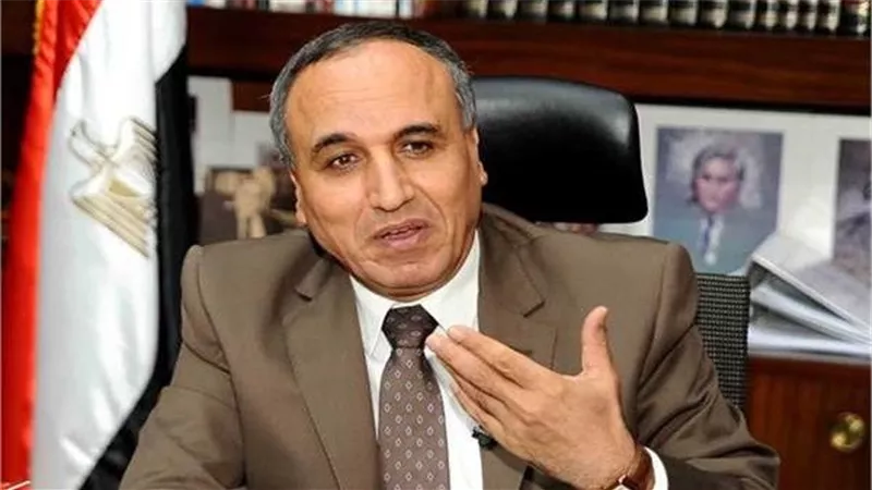 «سلامة» يلتقي الصحفيين المُعتدى عليهم بنقابة «الصيادلة»