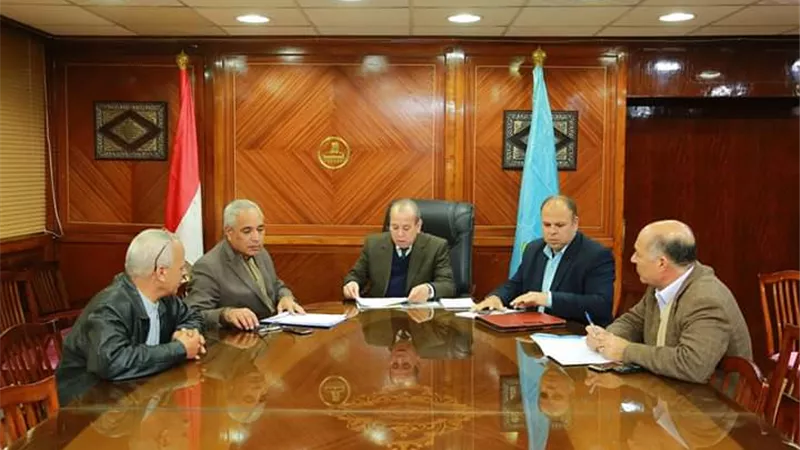 محافظ كفرالشيخ يتابع إنشاء لوحة توزيع كهرباء شرق المدينة بأرض مصنع الغزل