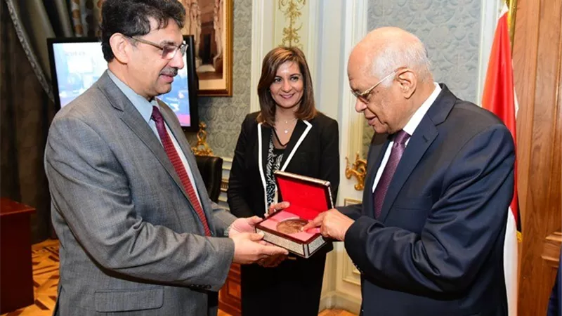 علي عبد العال يكرم علماء مصر في الخارج