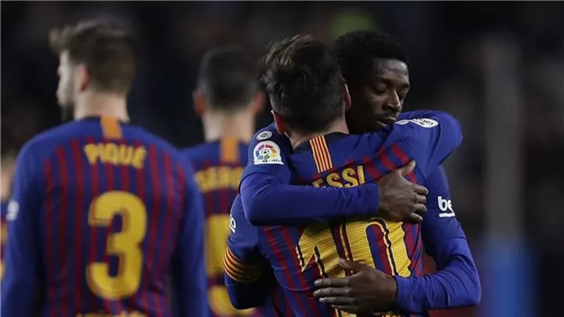 ايفون اكس هدية لاعبى برشلونة فى الكريسماس