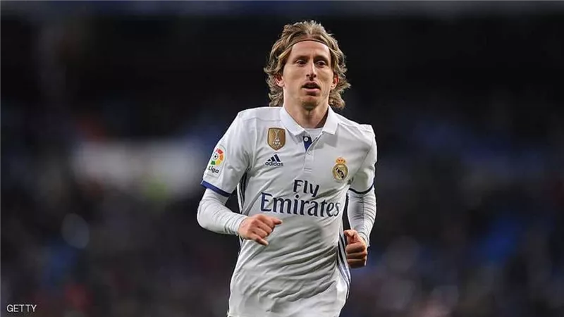 مودريتش يتقدم لريال مدريد فى نهائى كأس العالم للاندية