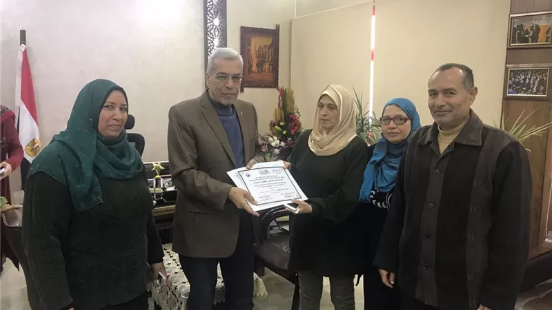عجلان يكرم إدارة المشاركة المجتمعية بتعليم القليوبية