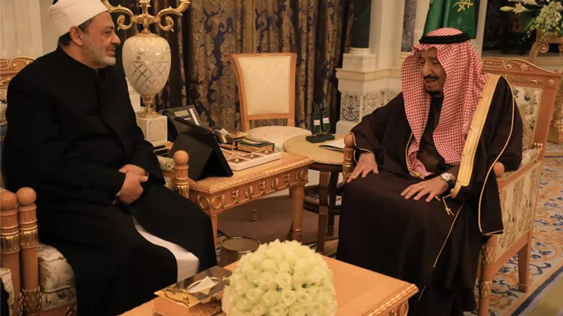 خادم الحرمين:زيارة الإمام الأكبر تمثل أهمية كبرى للمملكة