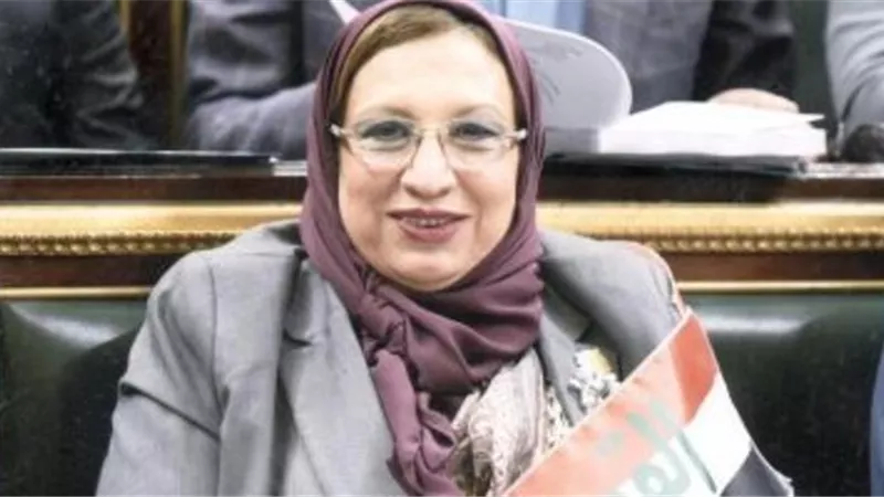 تكريم وكيل لجنة الصحة فى فعاليات المؤتمر العلمى السنوى الخامس